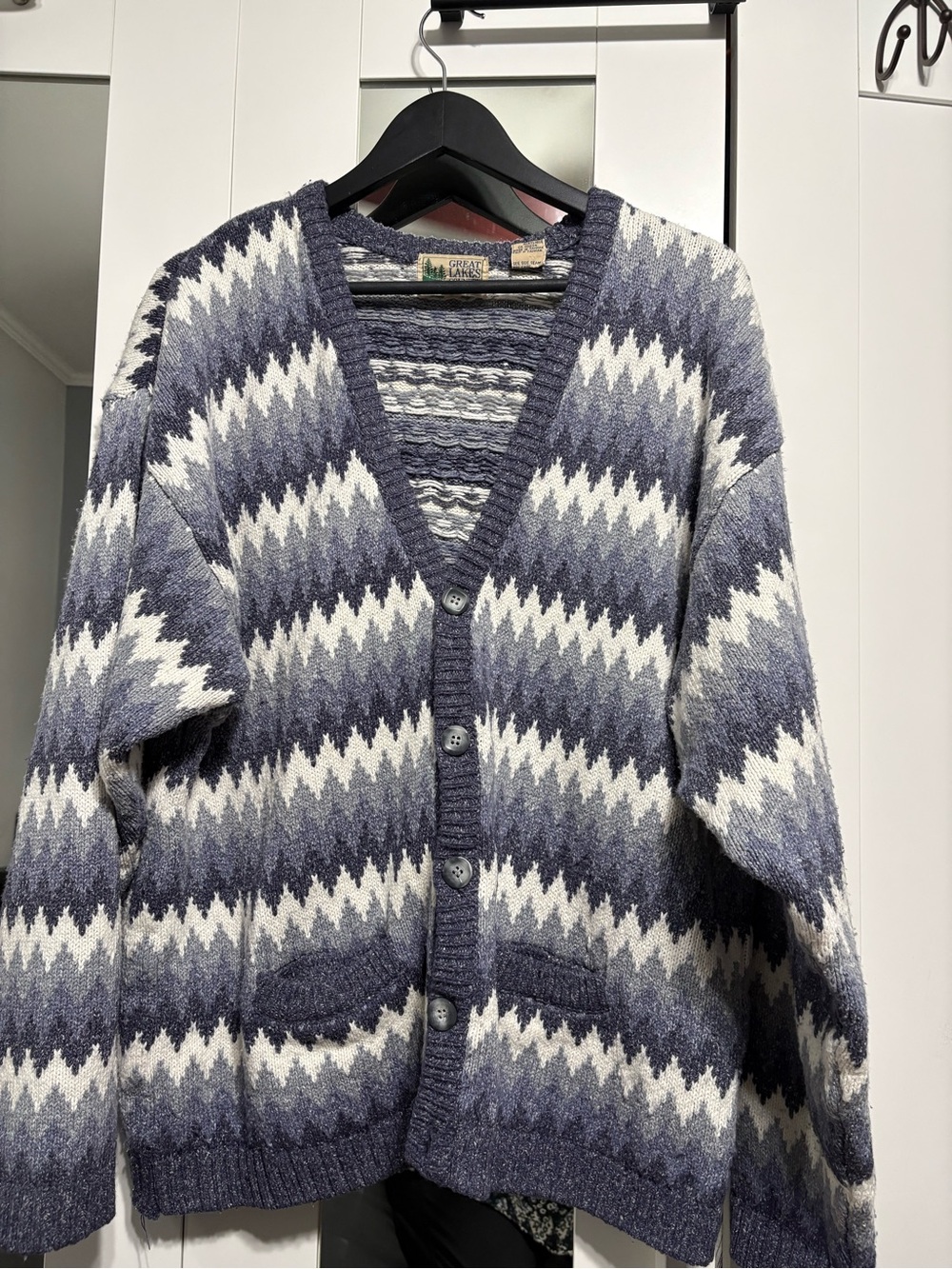 Cozy Chevron Knit Cardigan Sweater - Blue & White